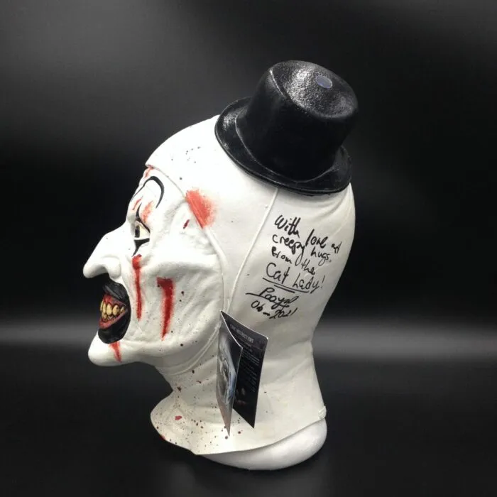 Maschera TERRIFIER autografata da Pooya Mohseni nel film "Cat Lady"