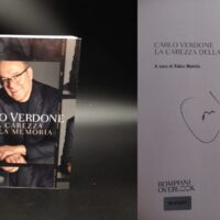 La carezza della memoria libro autografato da Carlo Verdone 01