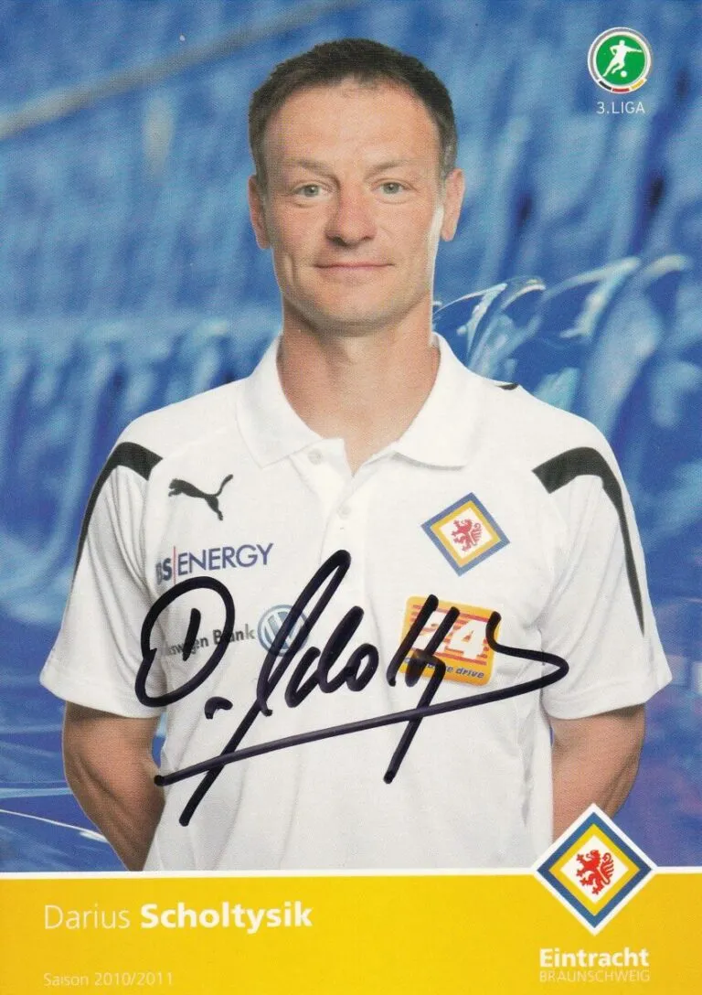 Cartolina ufficiale Eintracht Braunschweig autografata da Darius Scholtysik