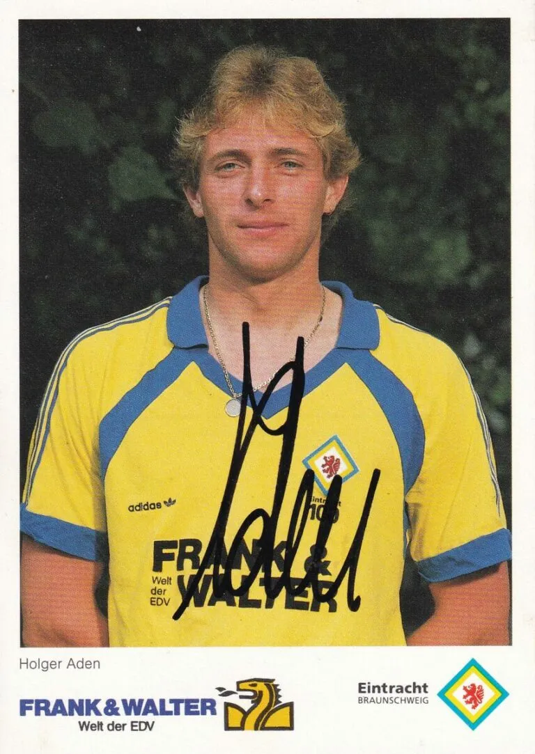 Cartolina ufficiale Eintracht Braunschweig autografata da Holger Aden
