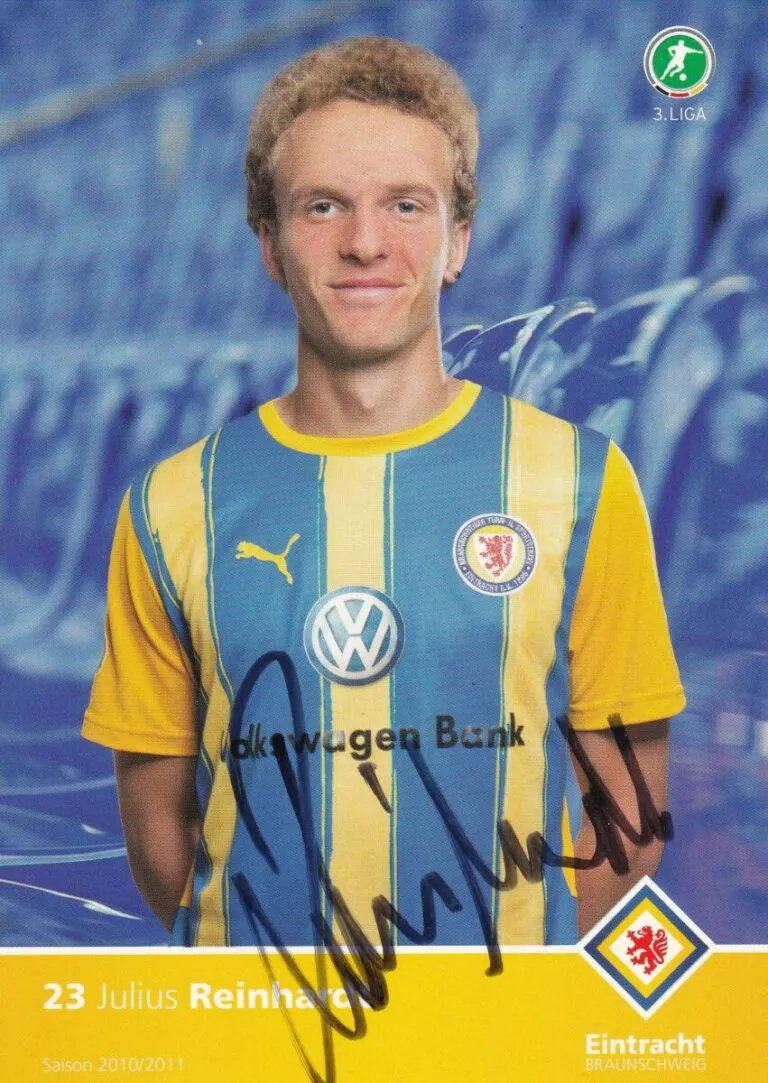 Cartolina ufficiale Eintracht Braunschweig autografata da Julius Reinhardt