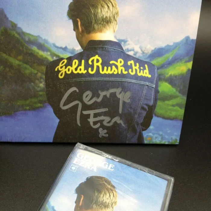 Blue Cassette + hand signed Cd Gold Rush Kid autografato da George Ezra