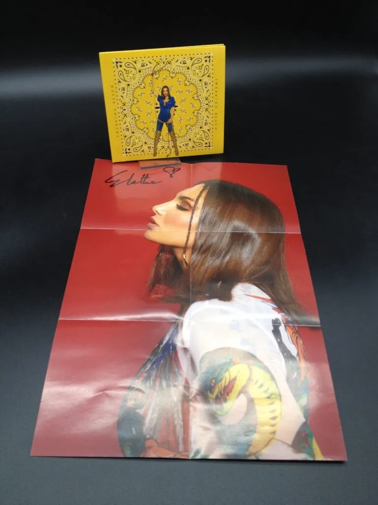 Cd Twerking Beach + poster autografato da Elettra Lamborghini