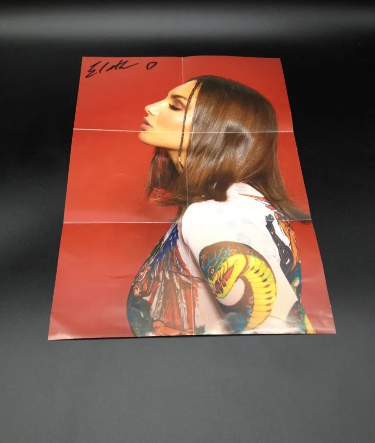 Poster autografato da Elettra Lamborghini (tratto dal Cd Twerking Beach)