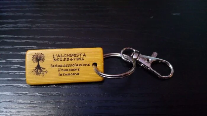 Portachiave personalizzato rettangolare legno