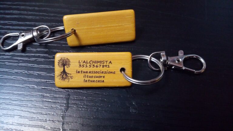 Portachiave personalizzato rettangolare legno