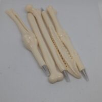 Penna a forma di ossa corpo umano